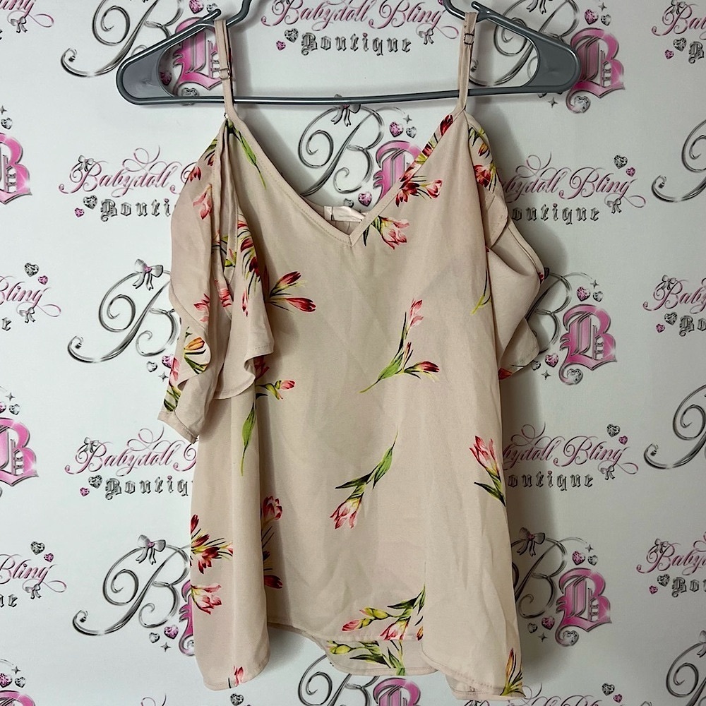 Sienna sky tshirt cold shoulder Floral Print Women's Top flowers beige cream